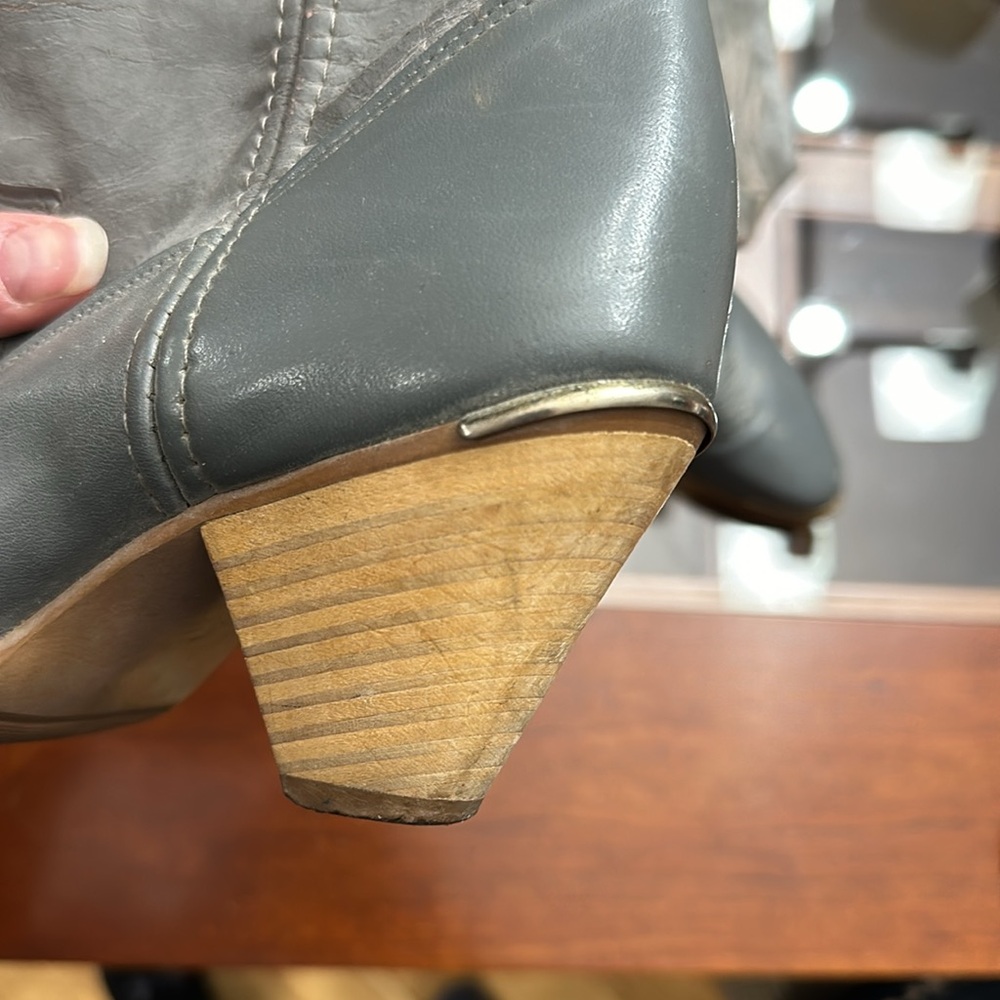 Vintage grey leather phoenix embroidered stitched cowgirl boots with wooden heel - Picture 12 of 12